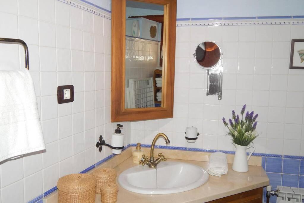 La Casona Del Almendro Villa San Bartolomé Kültér fotó